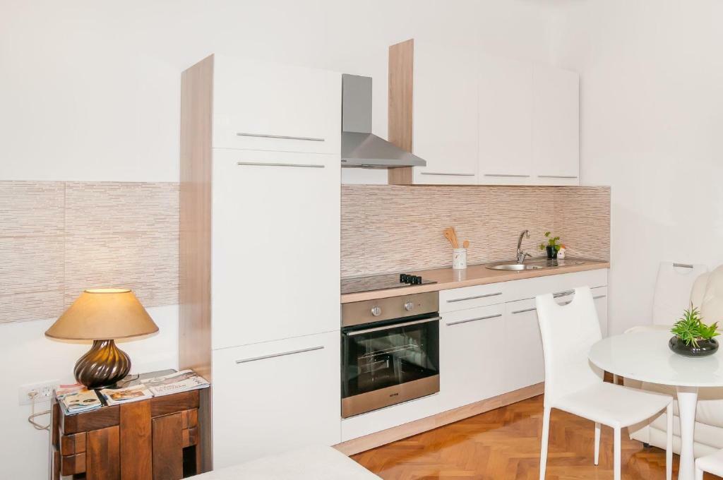 Branka Apartment ลอฟราน ภายนอก รูปภาพ